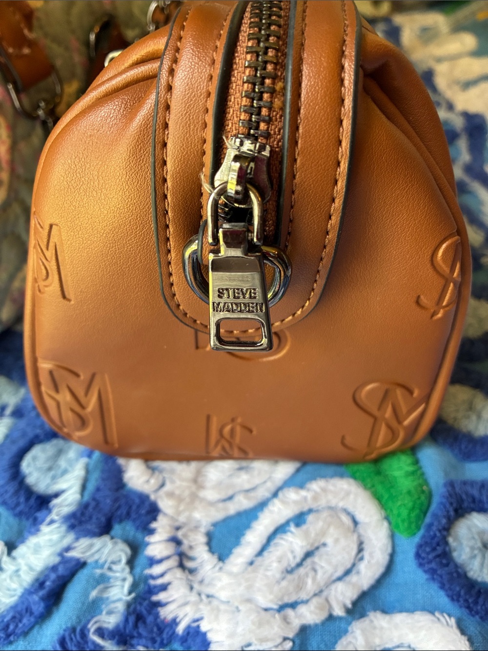 Steve Madden Small Brown Barrel Satchel - Stylish Women’s Handbag - Picture 4 of 10